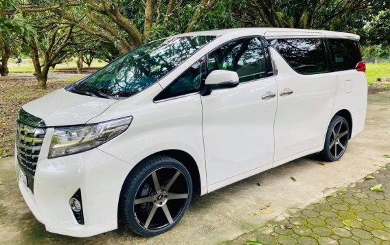 Sell White 2016 Toyota Alphard in San Fernando