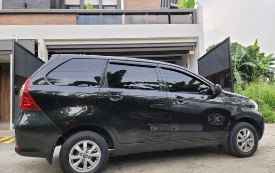 Black Toyota Avanza 2016 for sale in Automatic-4