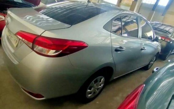 Selling Brightsilver Toyota Vios 2021 in Quezon-3