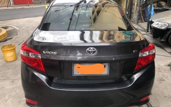 Selling Grey Toyota Vios 2016 in Quezon-1