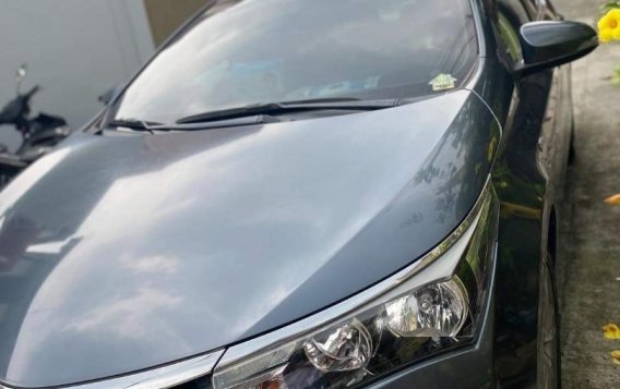 Selling Grey Toyota Corolla altis 2015 in Pasig-3