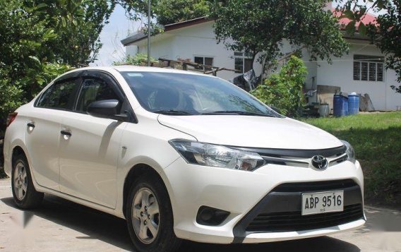 Selling White Toyota Vios 2016 in Lemery-1