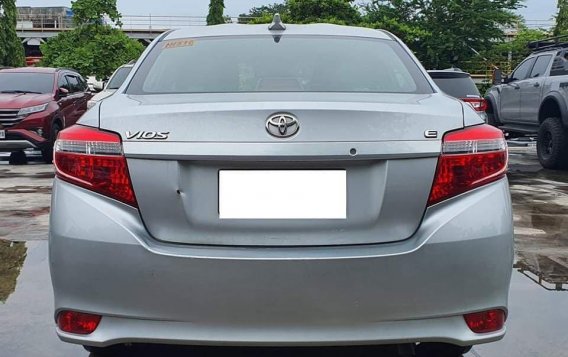 Selling Silver Toyota Vios 2018 in Makati-3