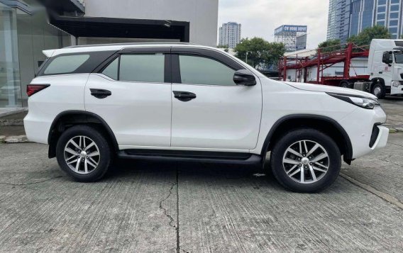 Selling Pearl White Toyota Fortuner 2018 in Pasig-3