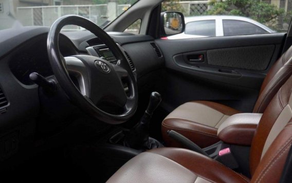 Brown Toyota Innova 2014 for sale in Quezon City-1