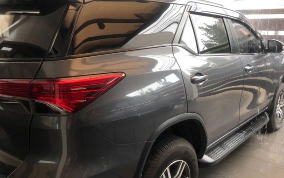Grey Toyota Fortuner 2018 for sale in Quezon City-4