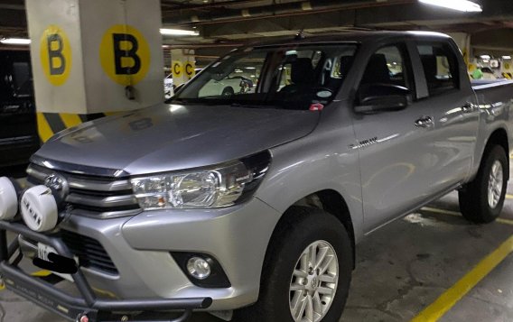 Selling Grey Toyota Hilux 2016 in Las Piñas-6