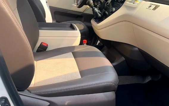 White Toyota Grandia 2019 for sale in Automatic-5