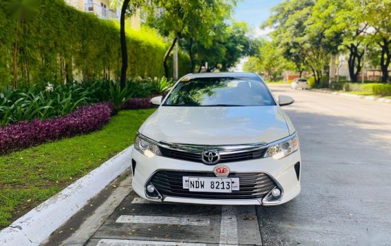 Sell White 2016 Toyota Camry in Taguig-1