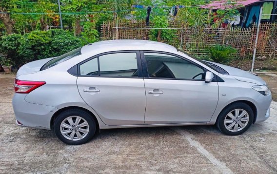 Selling Brightsilver Toyota Vios 2017 in Malvar-2