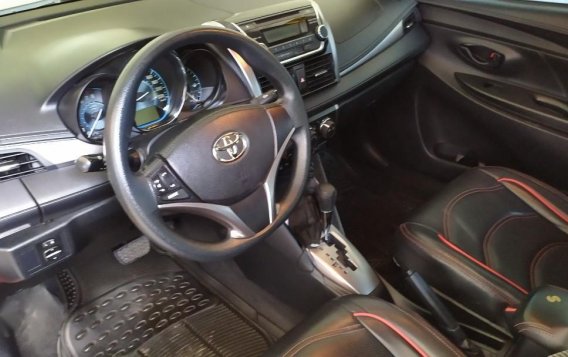 Selling Rred Toyota Vios 2014 in Caloocan-9