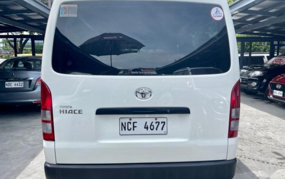 Sell White 2016 Toyota Hiace in Las Piñas-4