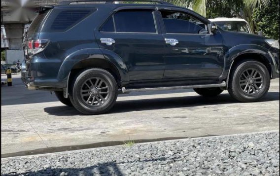 Blue Toyota Fortuner 2015 for sale in Automatic-2