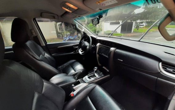 Sell Silver 2016 Toyota Fortuner in Makati-5