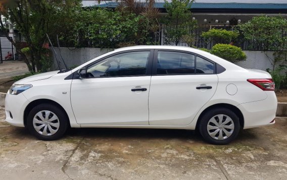 Pearl White Toyota Vios 2016 for sale in Manual-4