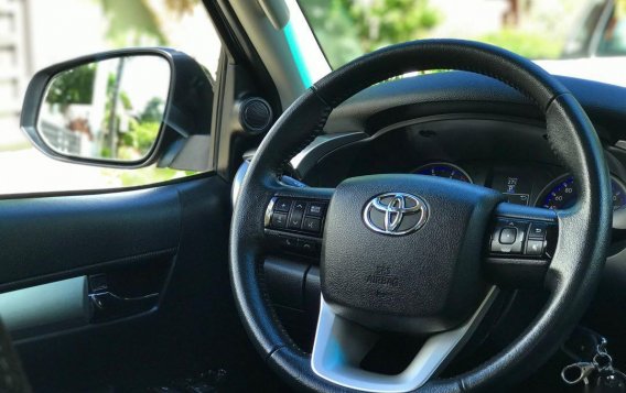 Grey Toyota Hilux 2017 for sale in Muntinlupa-6