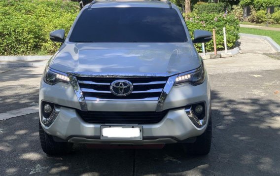 White Silver Toyota Fortuner 2018 for sale in Quezon City
