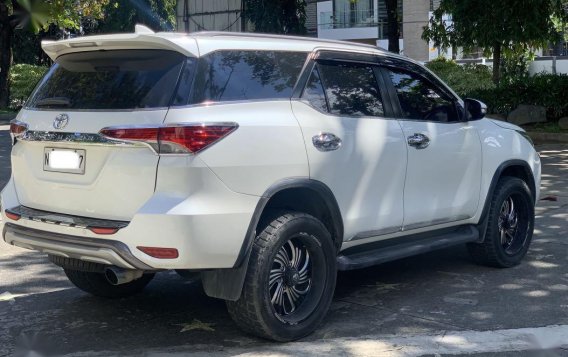 White Silver Toyota Fortuner 2018 for sale in Quezon City-4