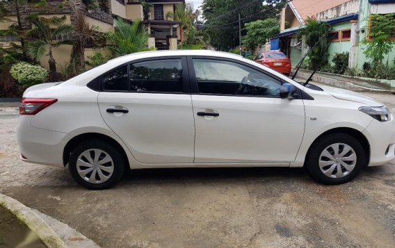 Pearl White Toyota Vios 2016 for sale in Manual-7