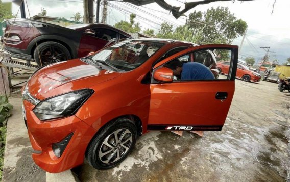 Sell Orange 2018 Toyota Wigo in Lipa-1