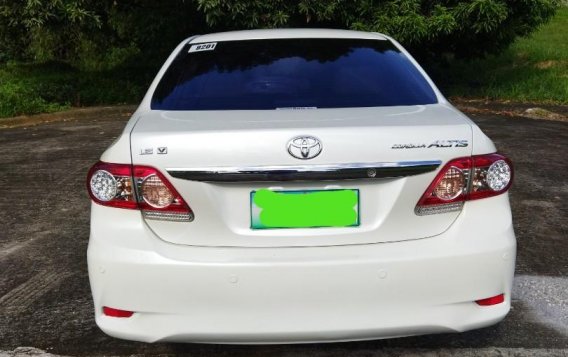 Sell White 2012 Toyota Corolla Altis in Taytay-5