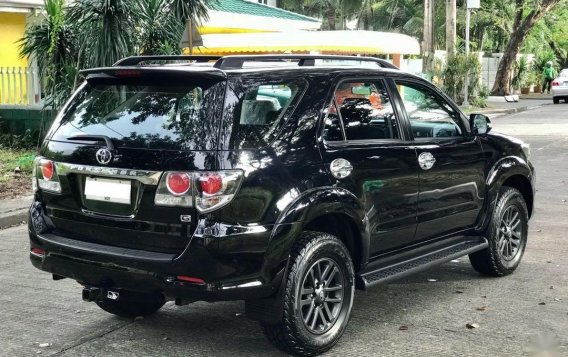 Selling Black Toyota Fortuner 2015 in Muntinlupa-1