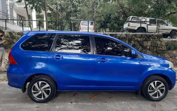 Blue Toyota Avanza 2017 for sale in Automatic-5