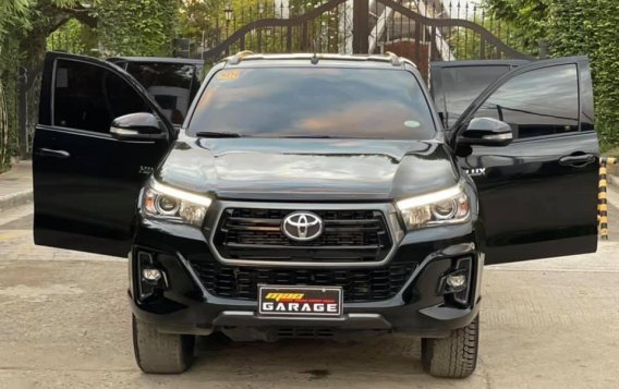 Selling Black Toyota Hilux 2020 in Quezon