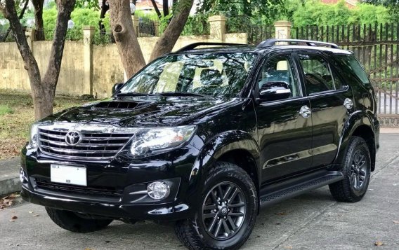 Selling Black Toyota Fortuner 2015 in Muntinlupa