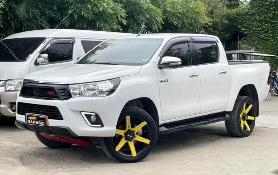 Selling White Toyota Hilux 2017 in Quezon-2