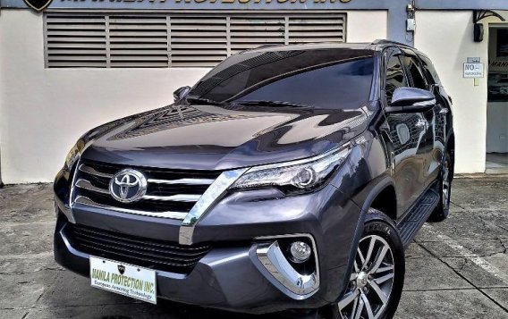 Selling Grey Toyota Fortuner 2017 in Manila