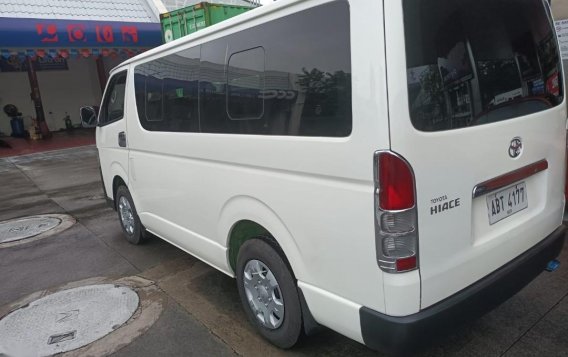 Sell White 2015 Toyota Hiace in Manila-1