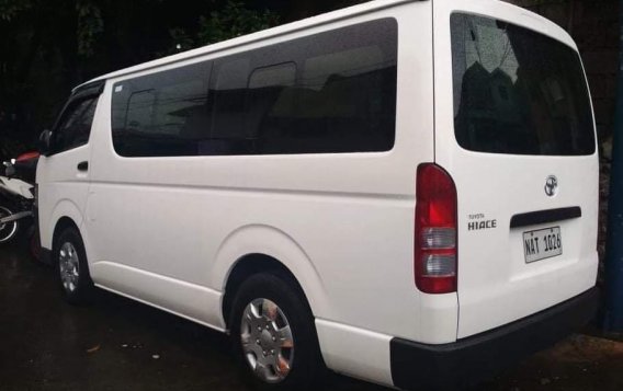 Selling White Toyota Hiace 2017 in Makati-4