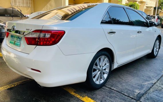 Sell Pearl White 2013 Toyota Camry in Pasig-4
