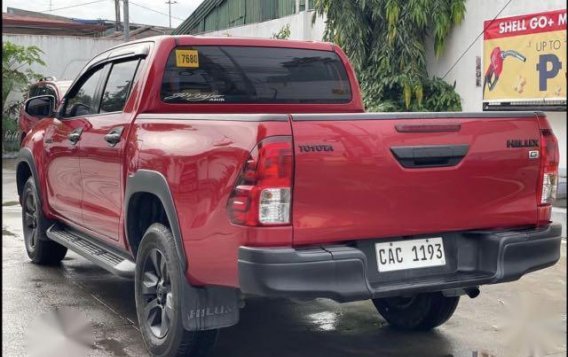 Red Toyota Hilux 2017 for sale in Automatic-4