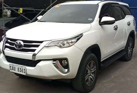 Selling White Toyota Fortuner 2020 in Quezon City-3