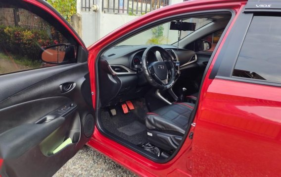 Selling Red Toyota Vios 2019 in Davao-4
