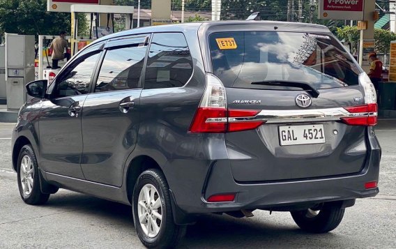 Selling Black Toyota Avanza 2019 in Makati-7