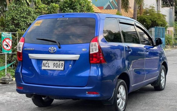 Selling Blue Toyota Avanza 2018 in Las Piñas-3