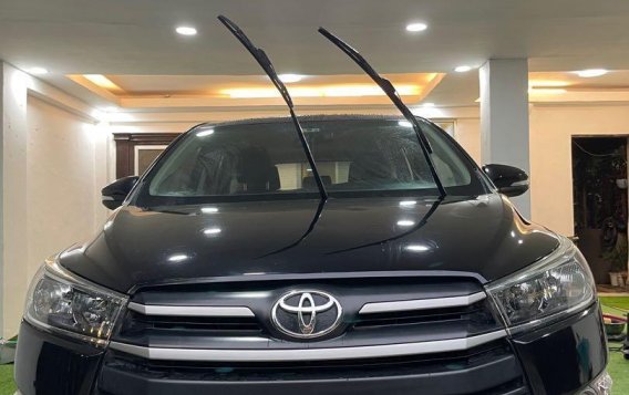 Selling Black Toyota Innova 2016 in Caloocan