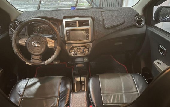 Selling Blue Toyota Wigo 2017 in Caloocan-4