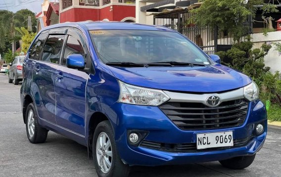 Selling Blue Toyota Avanza 2018 in Las Piñas-2