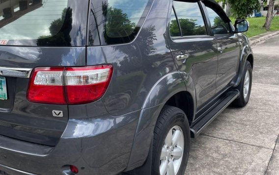 Selling Grey Toyota Fortuner 2010 in Angeles-3