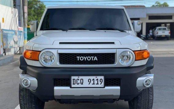 White Toyota Fj Cruiser 2016 for sale in Angeles-1