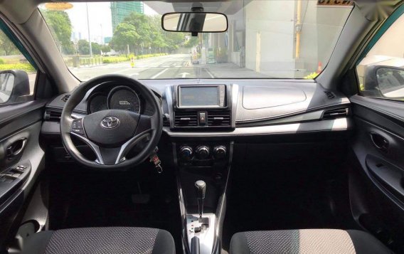 Selling Brightsilver Toyota Vios 2018 in Makati-5