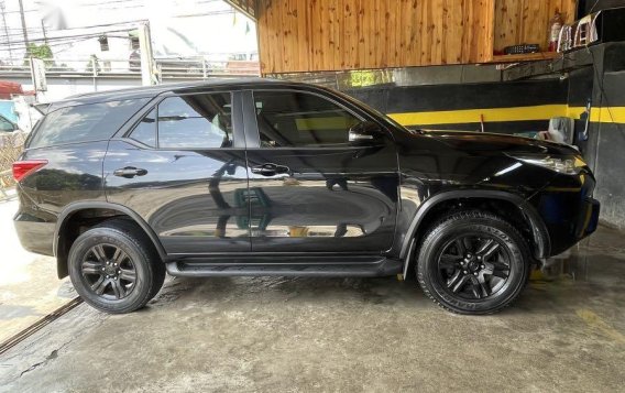 Black Toyota Fortuner 2016 for sale in Manila-2