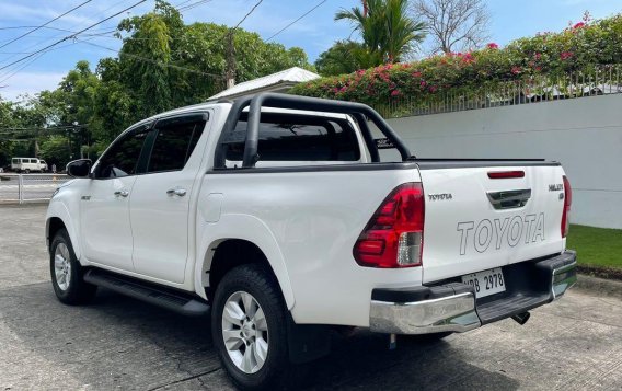 Selling White Toyota Hilux 2016 in Muntinlupa-1