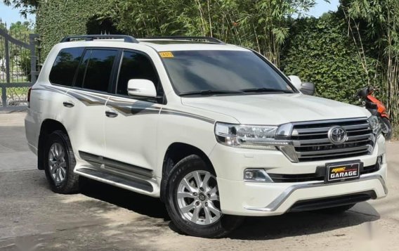 White Toyota Land Cruiser 2018 for sale in Quezon-4