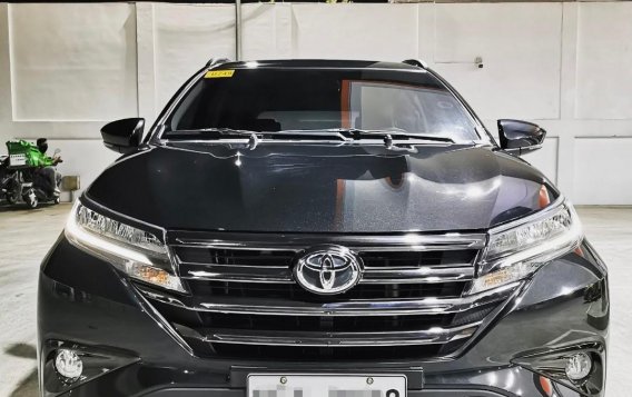 Selling Black Toyota Rush 2020 in Lucena