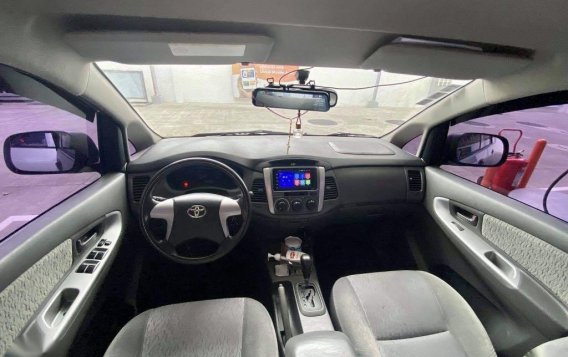 Selling Silver Toyota Innova 2014 in Quezon City-1